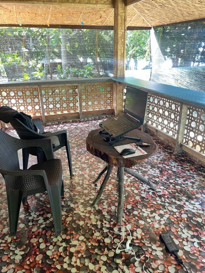 Borbon'S Treehouse By The Sea Bed & Breakfast Mambajao Luaran gambar