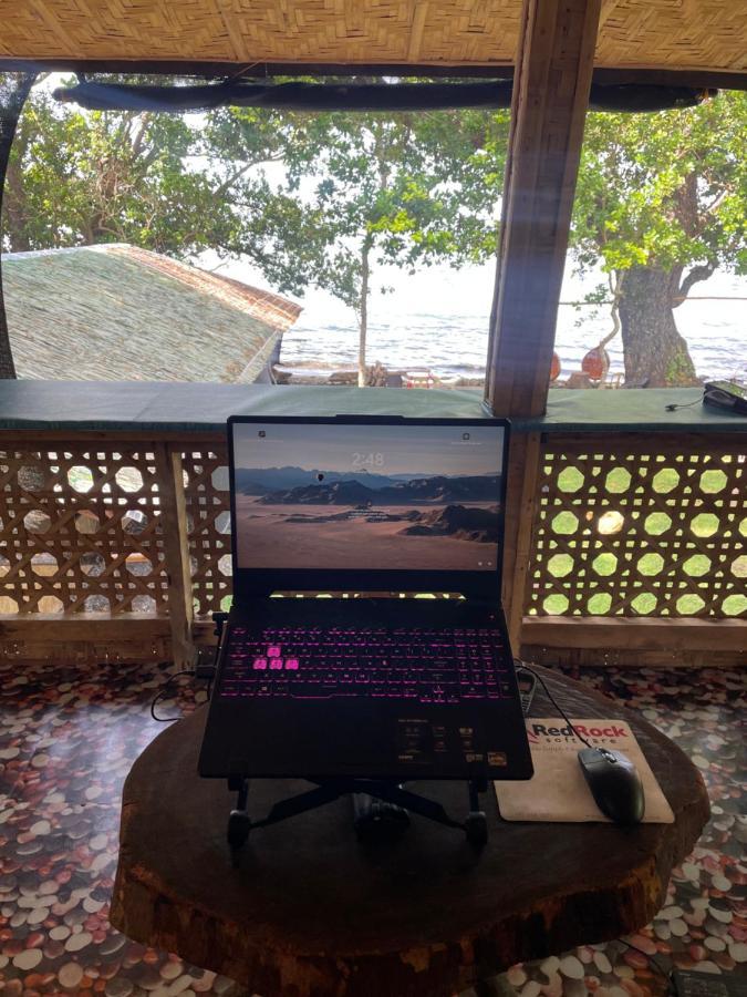 Borbon'S Treehouse By The Sea Bed & Breakfast Mambajao Luaran gambar