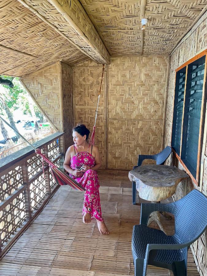 Borbon'S Treehouse By The Sea Bed & Breakfast Mambajao Luaran gambar