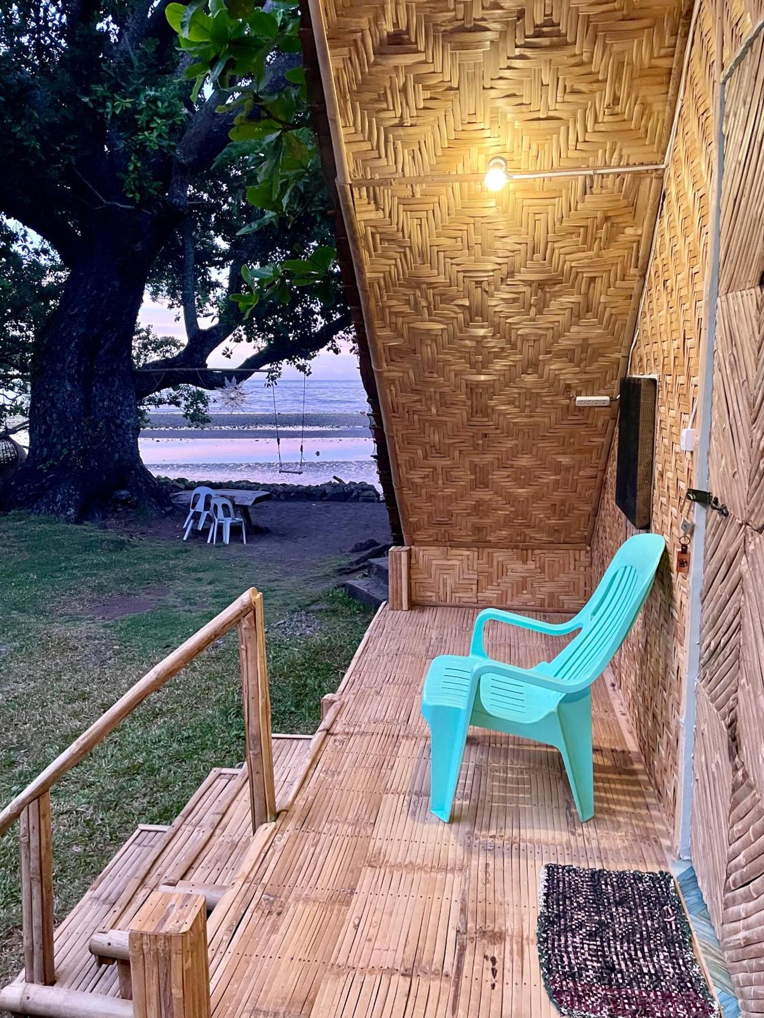 Borbon'S Treehouse By The Sea Bed & Breakfast Mambajao Luaran gambar