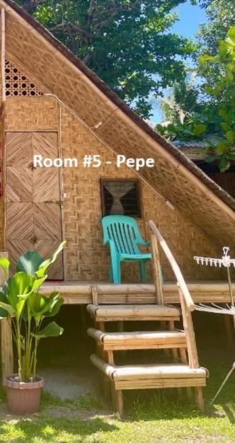 Borbon'S Treehouse By The Sea Bed & Breakfast Mambajao Luaran gambar